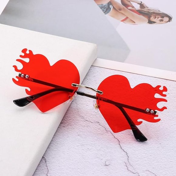 Red hearts sunglasses main image 5